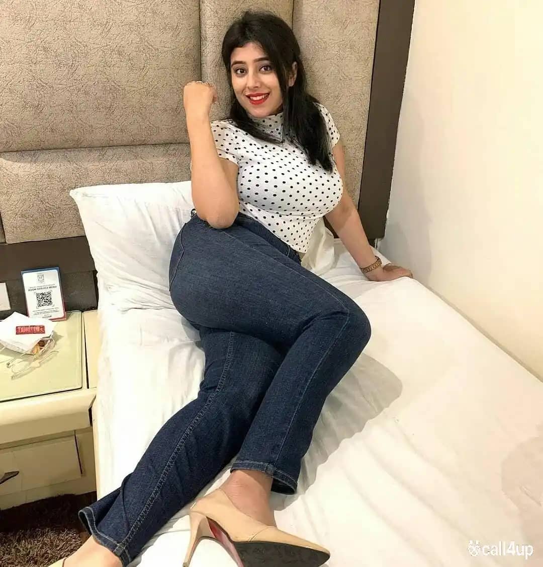 High profile college girl VIP modal top model independent girl available anytime service 10000083