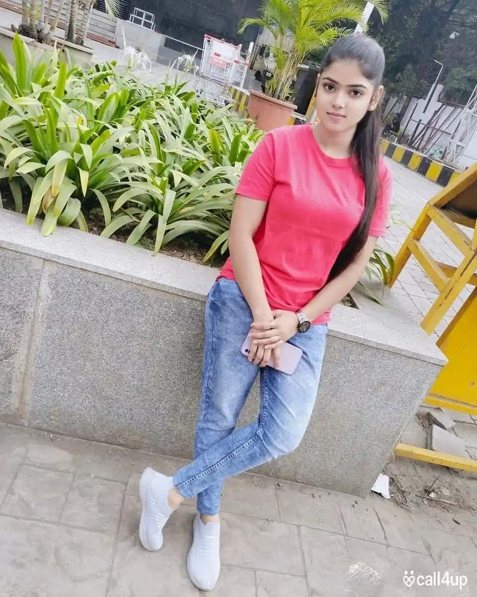 Available cal se mil jaega aapko theek hai contact kijiye 368903