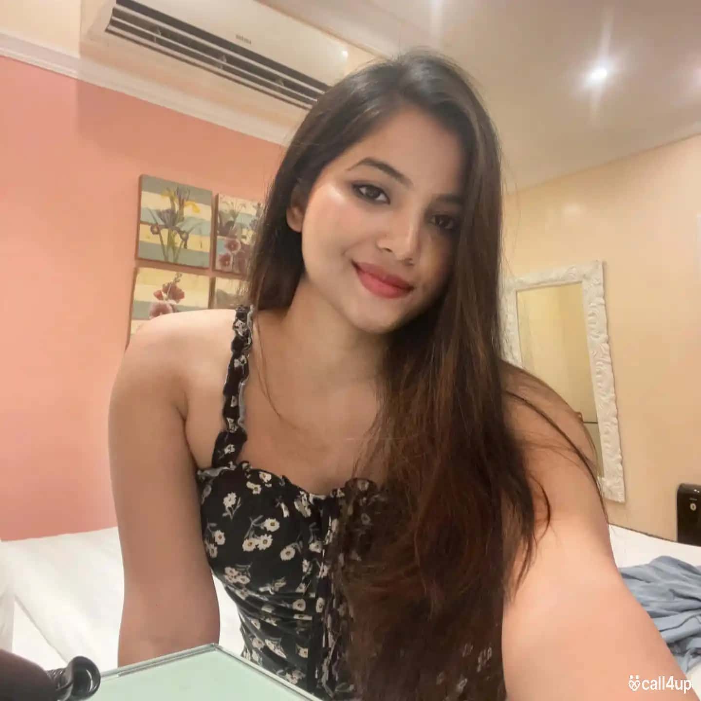 Sabse acchi aur sabse VIP ladki duniya sab theek hai 370044