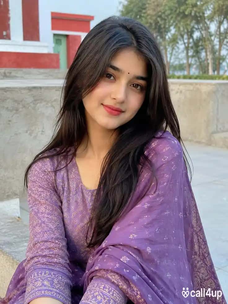 Roorkee girl service centre 370413