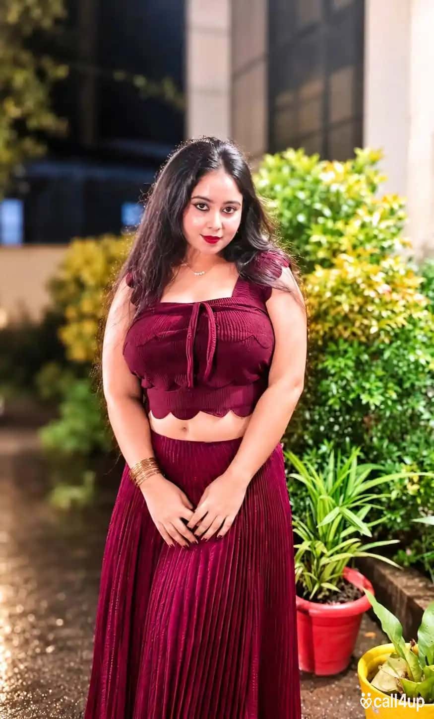 Main aapka room mein bhi jakar all service available 371442