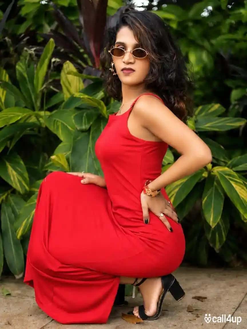 Ulhasnagar Neha 372680