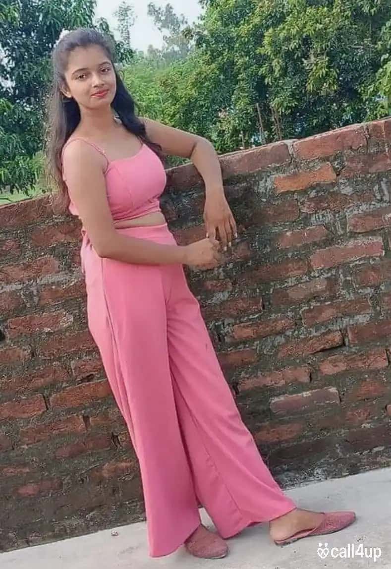 Valsad high profile call girl 374894
